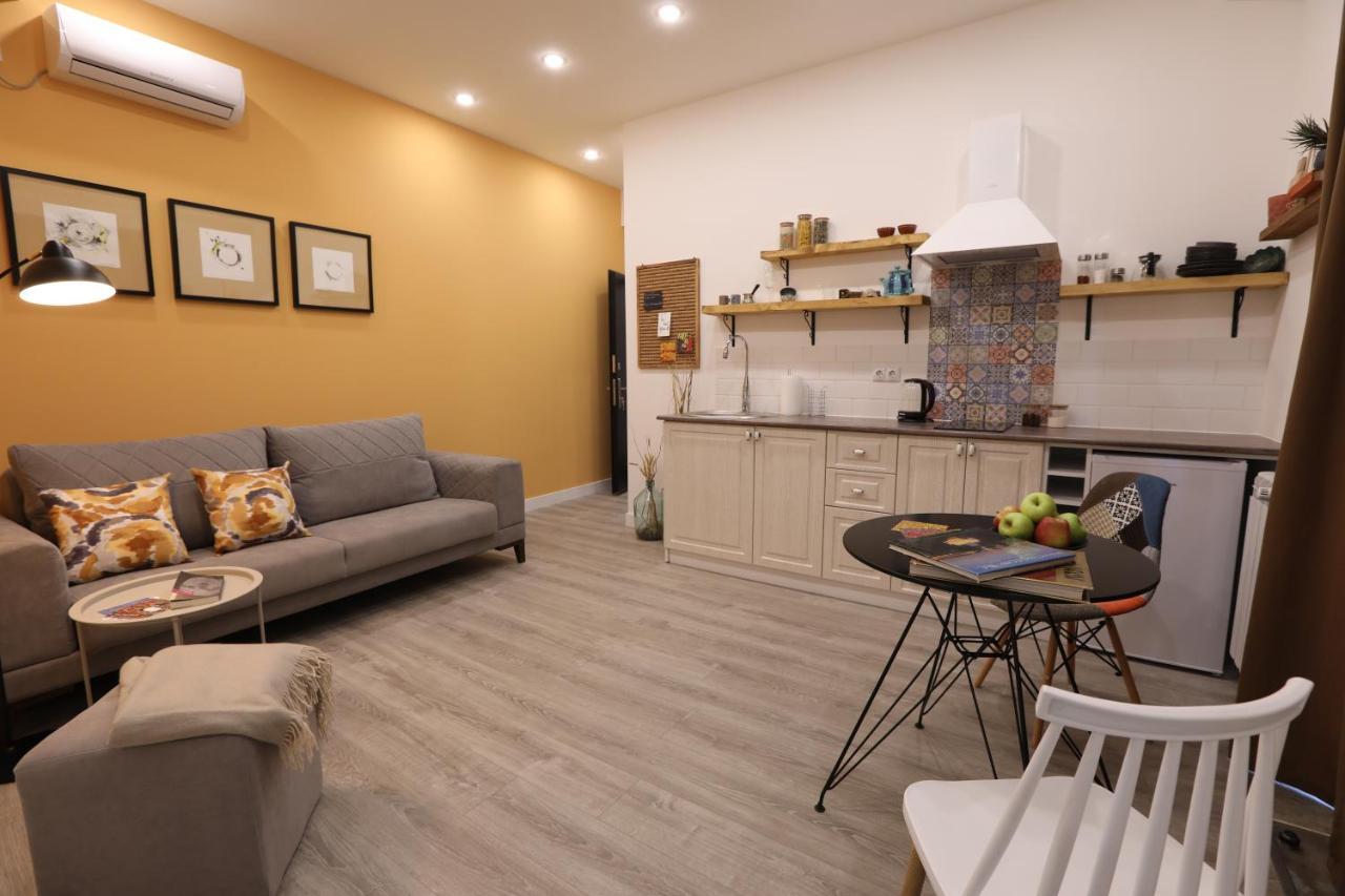 Hotelise I Blue-Poppy Apartment Jerevan Exteriör bild