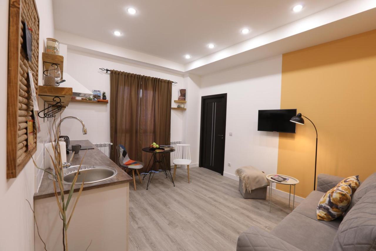 Hotelise I Blue-Poppy Apartment Jerevan Exteriör bild